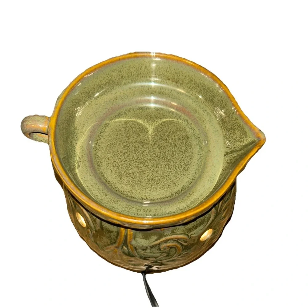 Scentsy Cyprus Island Collection Wax Warmer in a Sage Green Design 2009